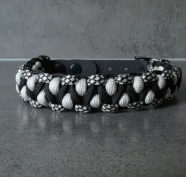 Paracord halsband kleine hond of puppy