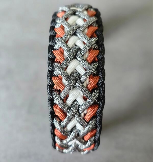 paracord halsband Luna’s Fly Trap